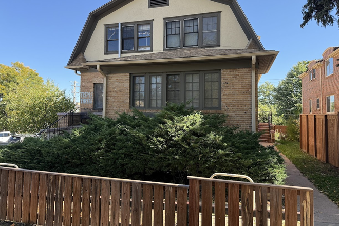 1 - AUGUST PRE-LEASING: 982 13th St (Many Units Available) Apartments