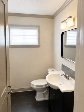 Bathroom - Cozy 6 Condos, Young Professionals - Close to Campus!