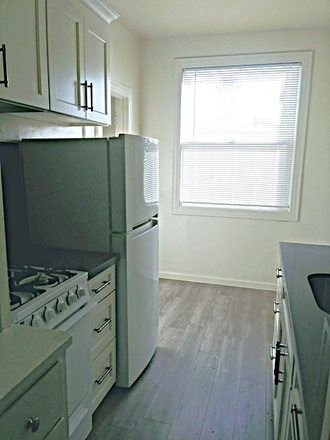 Kitchen - This newly remodeled studio, in North Berkeley Apartments