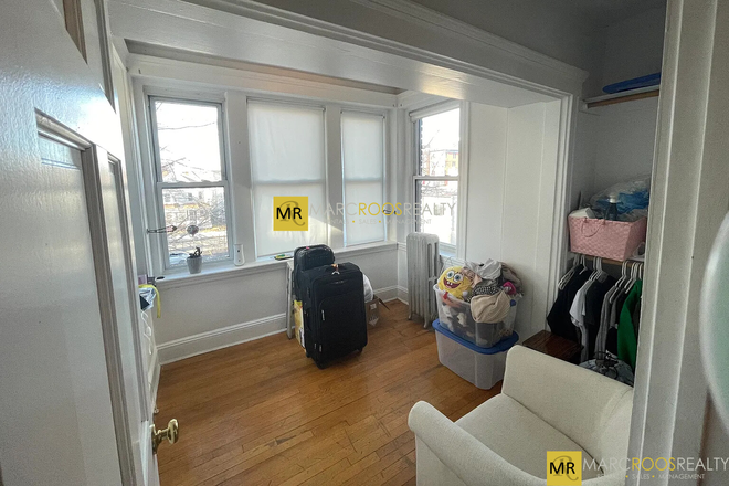 Call NOW for showings! 617-236-8600 - CHESTER ST - *NO FEE* LRG 3BR/1BA AVAIL *9/1/2026* NEAR MBTA W/ LNDRY IN BLDNG, H&HW INC, RNTL PRKNG Condo