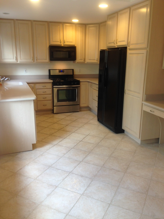 kitchen - Awesome 4 bedroom right across the street from BC main campus!! Modern and clean, parking, 2 baths Apartments