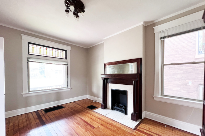 Room #1 - 1ST FLR - ROOMS FOR RENT. 5BD/2BA house (Furnished or Unfurnished Option) in Gaslight Clifton. PHD/Grad