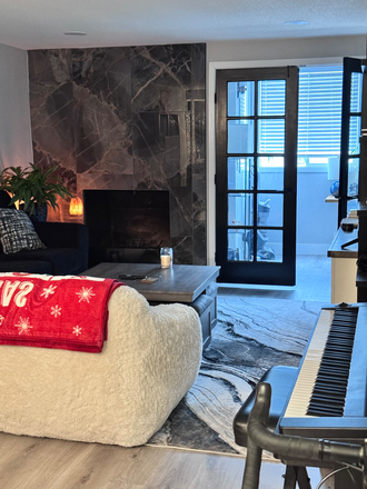 Fireplace - Walking distance to CU University