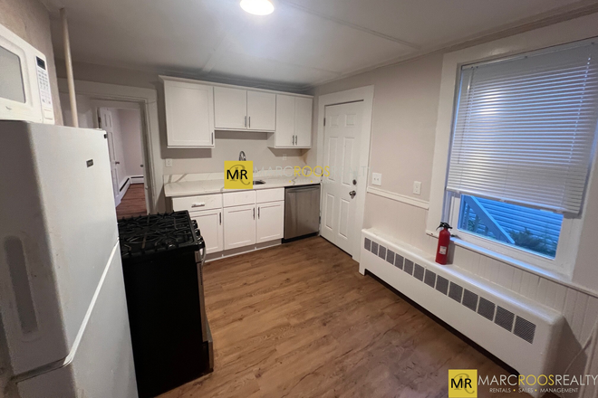 Call NOW for showings! 617-236-8600 - SARATOGA ST - GREAT DEAL IN CENTRAL EASTIE! LRG MODERN 2BR/1BA W/ LNDRY IN BLDNG AVAIL *9/1/2026* Apartments