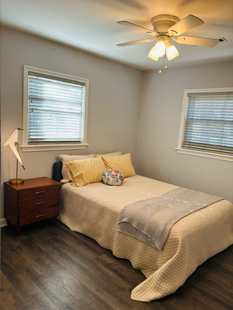 Bedroom - Room in Avondale House