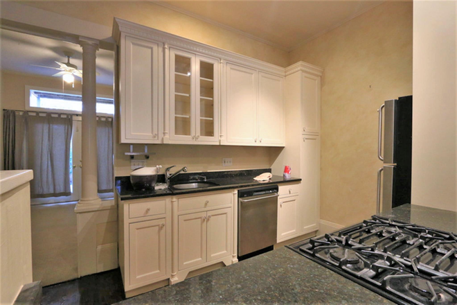 1 - Awesome Studio+/ 1 Bed on Great Street Near Central Sq