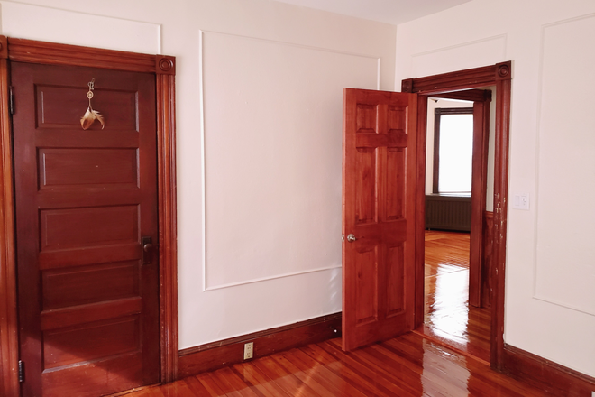 🛌 - 240 Alabama Ave Apartments