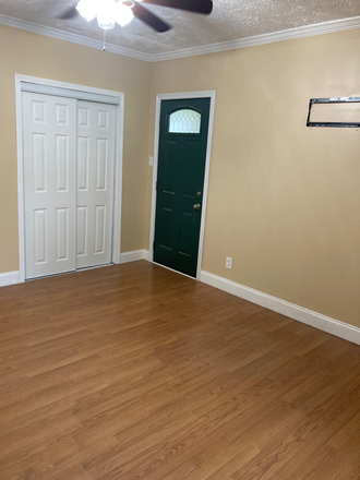 1st bedroom available - 2 Rooms for Price of 1 - Knoxville