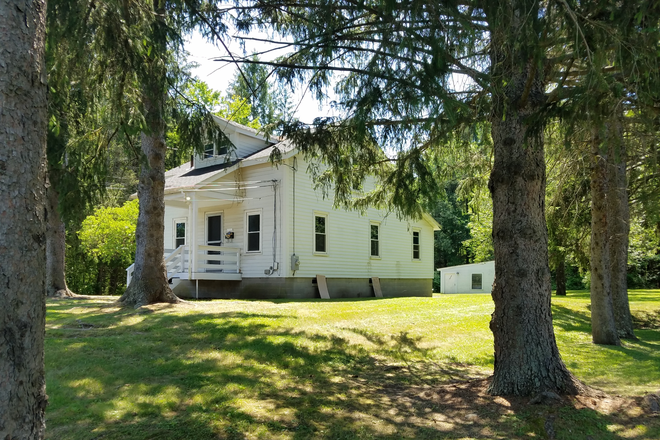 side exterior - 263 College Street - 4BR House