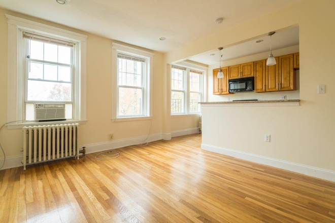 visit hubrealtyproperties.com - Renovated 1 bedroom apartment, Cleveland Circle