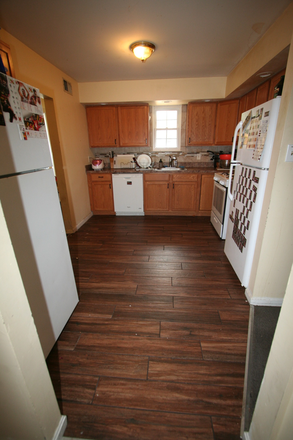 Kitchen - ROOMS FOR RENT SHARED HOUSE