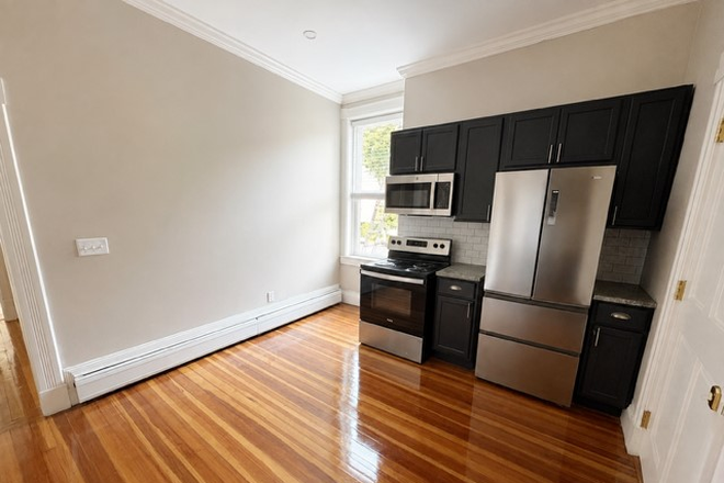 203 kitchen - Center of town apartments