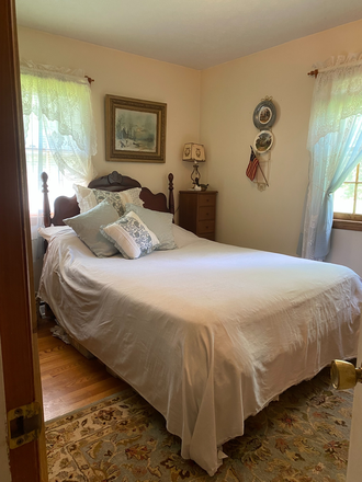 Bedroom - Single Bedroom in Home with Senior Christian Woman - Quiet Neighborhood