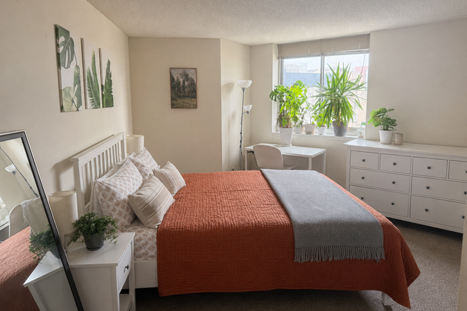 Bedroom 2 - Park Charles Apartments