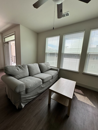 Photo - Furnished Rooms for Students, Close to Campus! Internet, Security & TV included. Fin Aid Accepted!