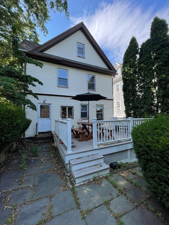 exterior - SPACIOUS 6 BED WITH CENTRAL AIR AND BACKYARD House