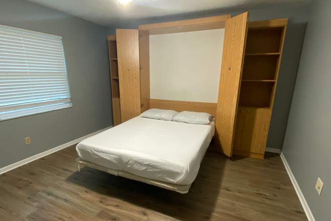 Bedroom #1 with murphy bed - *** Large Private Bedrooms for rent ***