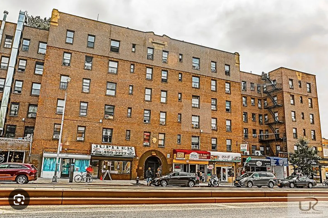 Outside Street View - Apartment in Greenwood Heights