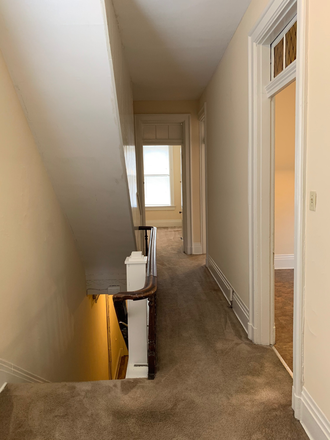 Landing - Large apartment very close to UC campus!