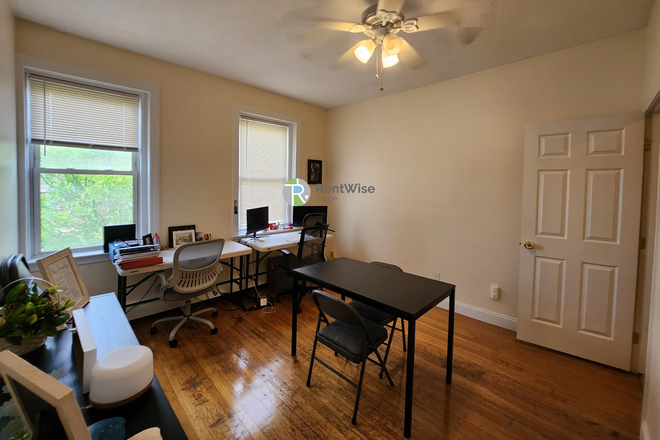 1 - SEPT 2026-Brighton Ave 1 bed Split, H/HW inc. No Broker Fee! Apartments