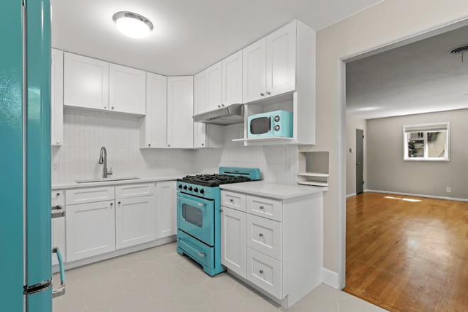  - 2460-2470 9th Street