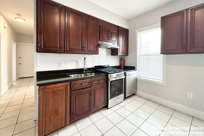 Kitchen - Bright and Spacious 3-bed, 1.5 bath! Available Sept 2025! Apartments