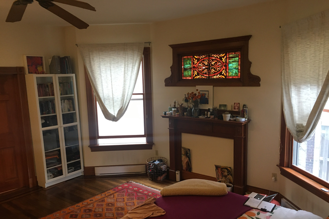 bed area - WALK HARVARD GARFIELD STREET AGASSIZ House