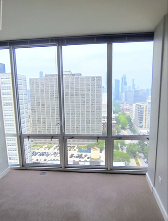 Bedroom - MASTER SUITE w/ Private Bath & Walk-In Closet in South Loop Luxury High-Rise (Arrive Lex) Apartments