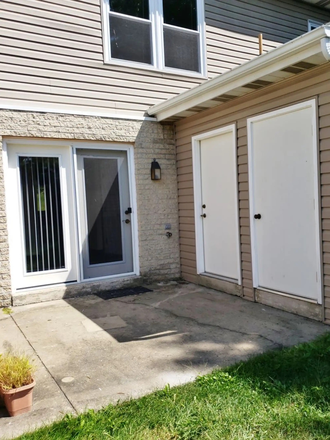 Backyard - 2 Bedroom, 1.5 bath Townhome - 279 Southgate Dr.