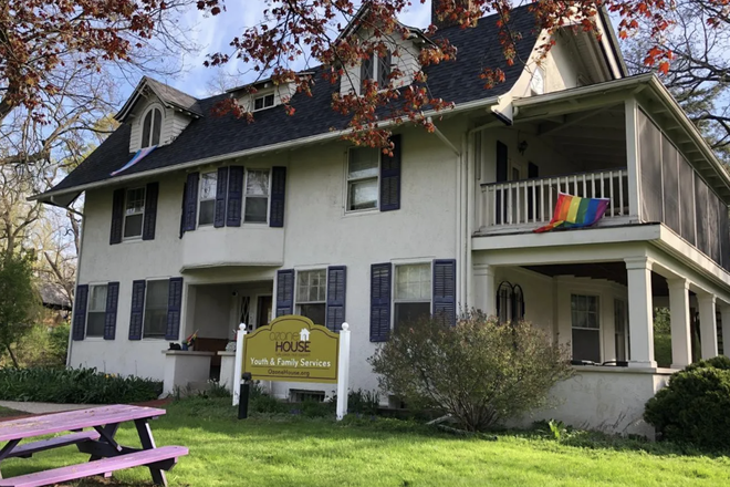 Outside street view - Private Bedroom in Spacious House on Central Campus for $900/Month