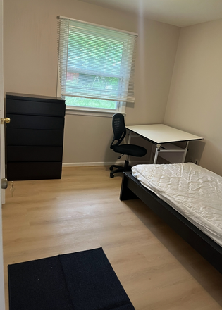 Bedroom - fully furnished room - 5 mins to UMD House