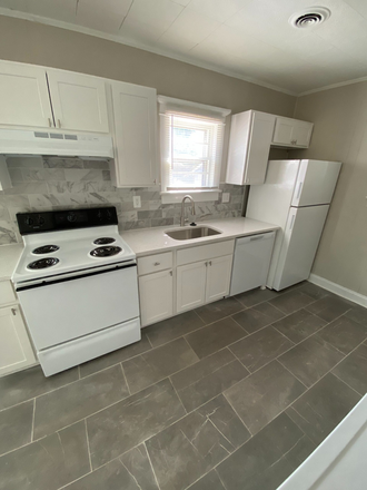 Kitchen - ODUrent Offers 841 49th St House