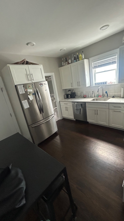 - - 6 BEDROOM APARTMENT AVAILABLE FOR JUNE 2027