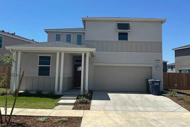 Front of the house - 1 Bedroom with shared bathroom