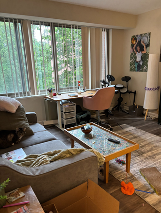 Living room - Summer Sublet near AU, 1bd in Berks Apartments