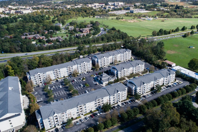 Smith's Landing View - Smith's Landing Apartment