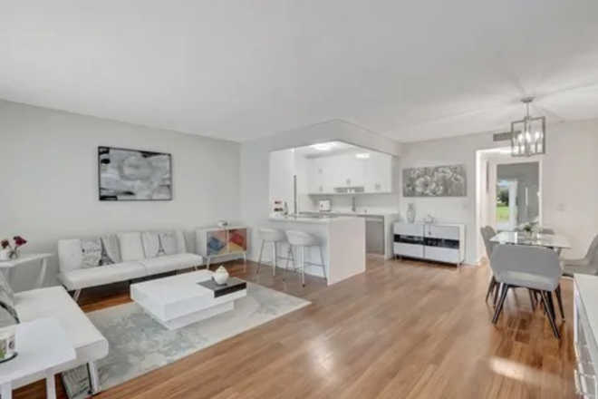 Living room - Century  village Boca Raton FL Apartments