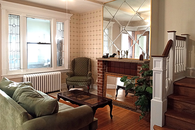 Shared Living Room - Private Room in Shared House Ideal for Visiting Scholars