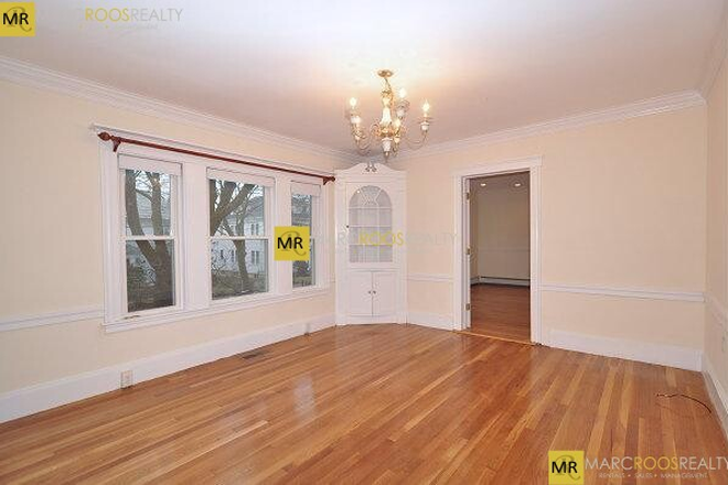 Call NOW for showings! 617-236-8600 - CROSBY RD - *9/1/2026* X-LARGE 5BR IN CH HILL NEAR BC W/ LNDRY IN BLDNG, RNTL PRKNG, 2 BATH, DECK! Apartments