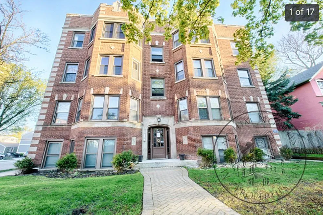 Outside street view - South Evanston Apt close to Purple Line, Metra, Shuttle, and Buses