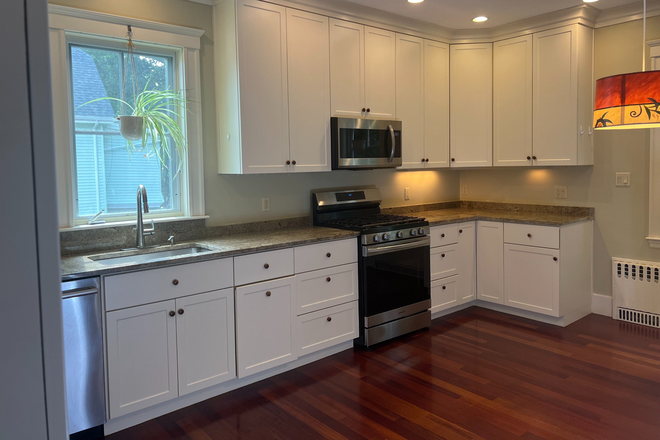 Kitchen - 3-bedroom Apt. in beautiful 2-family - steps to bike path, bus, restaurants, Spy Pond