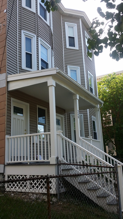 249 Boston Ave - NO FEE 249 Boston Ave.  Furnished Room in 5 bedroom, 1,300ft apartment - Close to Tufts Medford