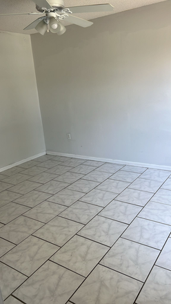 room downstair - Rooms For $725 House