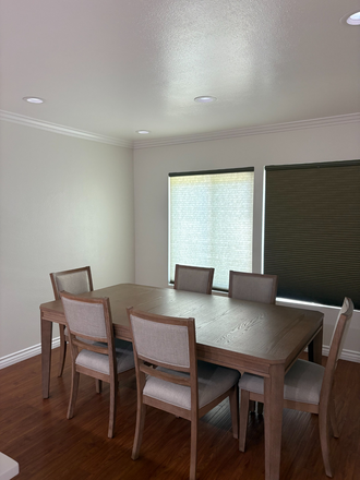 Dining table - Condo close to campus
