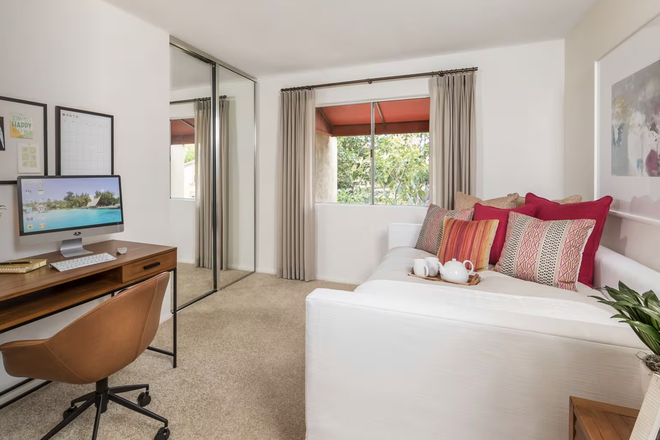 Stock image due to upload issue. Contact for pictures - 42 Berkeley Ave, 1 bedroom available close to campus