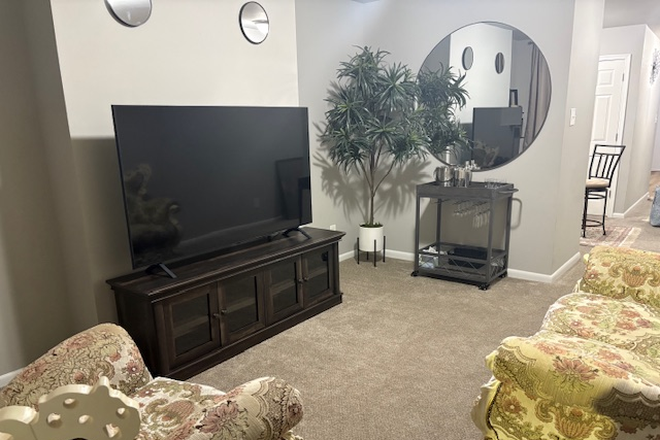 Living Room - Fully Furnished, Peaceful Townhouse close to John Hopkins