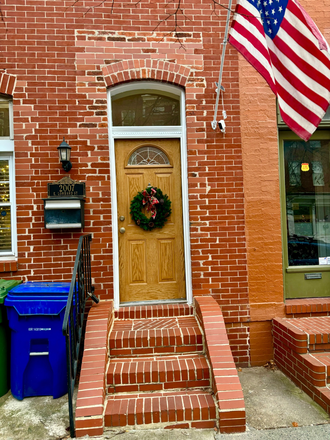 Front door - 3 Bedroom 4 Bathroom Butchers Hill Townhome -Steps from JHH