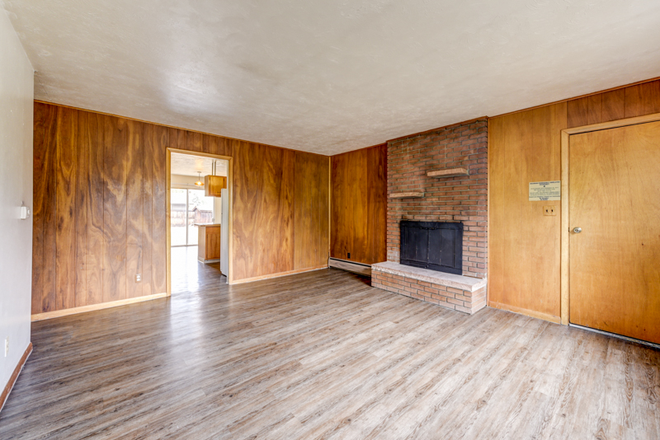 1025 Sycamore - 1025 Sycamore Ave (3BR/ 1.5BA) Duplex