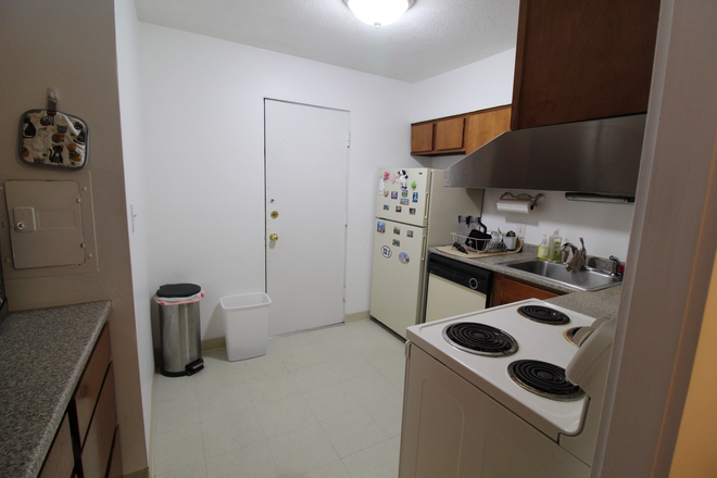 2 - Well maintained apartment between Harvard & Central