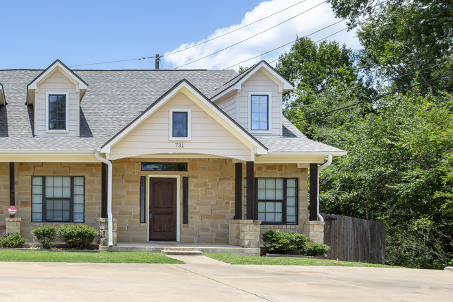 Front Elevation - University Oaks Spacious Townhome